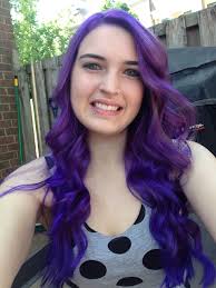I was just wondering, because i looked up on the actual manic panic site, and the long hair ocmmunity site and there were people who had pictures of their hair dyed with manic panic without bleaching (and they had brown hair, i think one had the same shade as me) and especially the vampire red still gave a very strong highlight, just not the. Purple Hair Over Bleached Hair Manic Panic Flash Lightening 30 Vol Top Of Hair Is Manic Panic Violet Night Mid Section Is Ultr Neon Hair Purple Hair Elf Hair