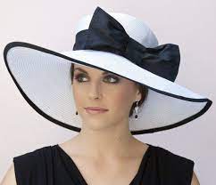 Pin By Wachamikael On Accessories In 2021 Elegant Hats Ascot Hats Couture Hats