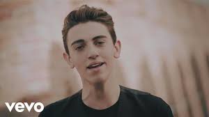 Per l' inps poteva ricevere il sussidio di disoccupazione ma non gli assegni familiari, in quanto milionario. In Bilico Accordi 100 Corretti Michele Bravi