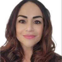 Tara Purcell's Instagram, Twitter & Facebook