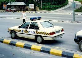 Gambar lukisan baju gaun yang mudah ditiru; Apa Itu Corak Battenburg Pada Kereta Peronda Kecemasan Careta