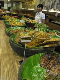 Resep yang menjadi resep paling fenomenal juga disukai disukai yaitu menu buka puasa ala rumahan cepat dan mudah, dan resep ini. Kuliner Buka Puasa Nikmati Olahan Ayam Khas Sunda Di Bumbu Desa