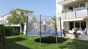 Spielende Kinder Im Garten 29 6 2020 Ergo Group Ag