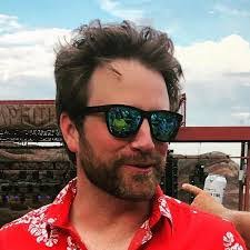 Colin Waters's Instagram, Twitter & Facebook