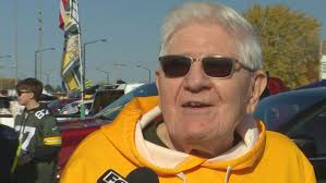 Packers fan and TikTok star 'Grandpa Jerry' gifted tickets for first game  at Lambeau Field