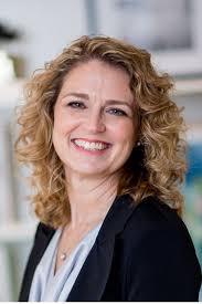 Julie Serrano's Instagram, Twitter & Facebook