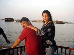 Jaiswal, a 1985 cadre ips officer from maharashtra, is a former dgp of that state and currently. Daughters