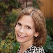 Phyllis Davidson's Instagram, Twitter & Facebook