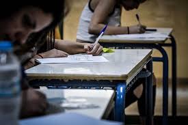 Στα μαθηματικά εξετάζονται σήμερα οι υποψήφιοι των επαγγελματικών λυκείων στις πανελλήνιες. Panellhnies 2021