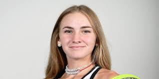 Kara Comer's Instagram, Twitter & Facebook