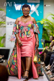 August 14, 2021 modèles robes pagne / check spelling or type a new query. Promotion Du Pagne Wafa Sarkis Dans Un Voyage Vestimentaire Pressecotedivoire