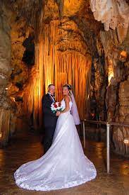 Get Married In Bridal Cave Unique Wedding Venues Perfect Wedding Guide Bridesmaids And Mother Of The Bride