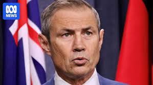 WA reintroduces hard border with Victoria after more new Melbourne  coronavirus cases