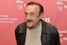 Philip Zimbardo tételesen cáfolja, hogy manipulálta a stanfordi  börtönkísérletet