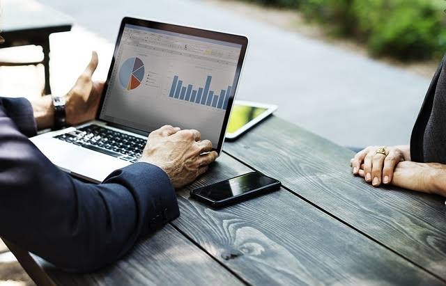 5 Reasons to Talk to a Tax Professional When Starting a Business