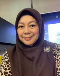 Azie Kitchen Blogger