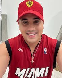 Adrian Torres's Instagram, Twitter & Facebook