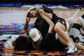 The official account of ncaa di women's basketball. 4csusdlvu Mfnm