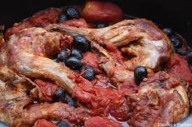 Recette Lapin Aux Tomates Et Aux Olives Noires Recette Lapin Aux Olives Recette Lapin Recettes De Cuisine