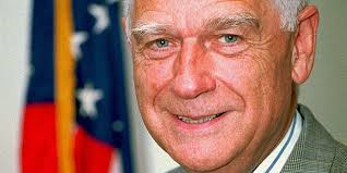 Former Sen. Mark Hatfield of Oregon Dies at Age 89