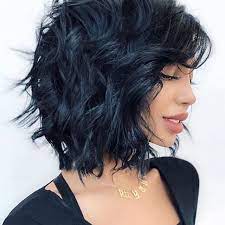 Se si hanno i capelli mossi, il taglio medio sarà perfetto. Tagli Di Capelli Mossi E Medi Per Il 2019 Da Non Perdere