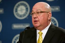 Randy Wolf quits Mariners in contract dispute