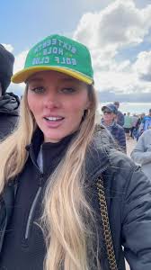 How to Dress Comfortably for the Waste Management Open