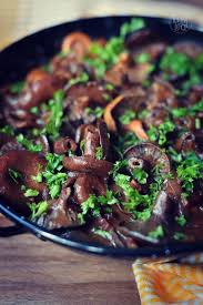 Cómo cocinar níscalos a la plancha: Niscalos En Salsa Receta De Temporada Laube Leal