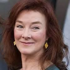 Tributes pour in for Olly the Airport Cat as she says last farewell