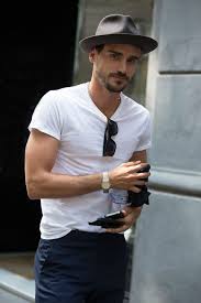 Blousons, bottes, gants moto mais aussi, le casque jet, intégral vintage à bas prix. Epingle Sur Hats