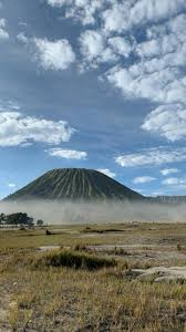 Islandia atau iceland, sebuah daerah yang memang dikenal dengan pemandangan. Taman Nasional Bromo Tengger Semeru Latar Belakang Fotografi Alam Pemandangan Kota
