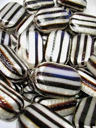 Black And White Candy Pin By Zhang Yanyan On Candy Colorful Candy Black And White Licorice