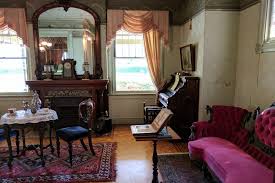 A peculiar mansion built by the troubled heir to the winchester gun fortune. Winchester House Virtual Tour Pictures From Inside Bright Lights Of America