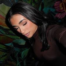 Product breakdown 🤎✨💋: EYES: @hudabeauty @hudabeautyshop Icy Nude Palette  (Lavish, Unapologetic, She's Riich, Avalanche) @amazon Wispy Lashes FACE:  (I NO LONGER WEAR FOUNDATION) @milkmakeup Dazed Bronzer @narsissist Custard  Concealer @milkmakeup 7NW ...