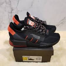 These adidas nmd_r1 v2 shoes are an updated version for those who crave more pep in their step. Sepatu Sneakers Pria Adidas Nmd R1 V2 Black Orange Cloud White Black Gold Premium Shopee Indonesia
