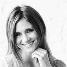 Alison Somers's Instagram, Twitter & Facebook