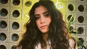 Mila Mendoza's Instagram, Twitter & Facebook