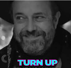 Thanks to Pamela Gisler, for posting the Live Audio Feeds of The Mavericks'  Concerts. Here are a couple of screenshots