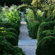 Arne Maynard Garden Design On Instagram The Double Border In The East Hampton Garden Hampton Garden Garden Design East Hampton