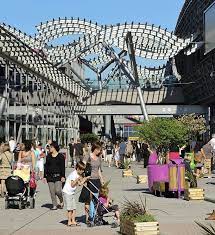 Ce sont les agents de sécurité qui pourraient cesser le travail à l'issue d'une assemblée générale qui va se dérouler vendredi matin. Pole De Commerces De Loisirs Carre De Soie Lyon France