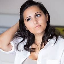 Candice Russell's Instagram, Twitter & Facebook