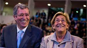 Ce couple d'escrocs emplie d'arrogance et de mépris continue à nous cracher au visage. Patrick Balkany Les Internautes Outres Par Sa Declaration D Amour A Isabelle Balkany Femme Actuelle Le Mag