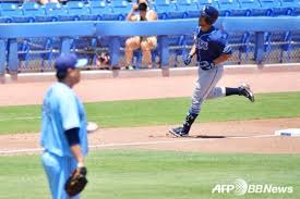 La 다저스는 메이저리그 베이스볼에서 평균 관중이 가장 많은 팀 중 하나로, 그 바탕에는 팬들의 사랑을 한 몸에 받는 스타 플레이어들이 있었습니다. Coh412yazmsbqm