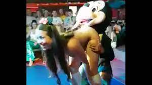 Mickey Mouse - XVIDEOS.COM