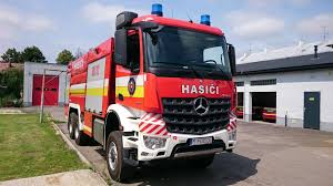 Mercedes Arocs 3351 Kha Pompier
