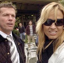 Era a noite de 20 de junho, na «banheira» de roterdão, a alemanha acabara de ser vencida por uma. Ex Fussball Star Die Funf Frauen Des Lothar Matthaus Bilder Fotos Welt