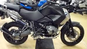 It is also the first motorcycle with an led headlight. 2013 Bmw R1200gs Triple Black F800gs Youtube