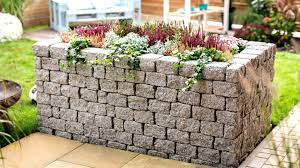 Ein hochbeet bietet viele vorteile gegenüber einem erdbeet. Hochbeet Aus Stein Bauen Anleitung Mit Video Obi