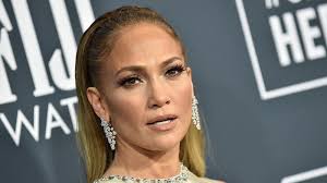 0:50 128 кбит/с 0.7 мб. Entspannter Start Ins Neue Jahr Jennifer Lopez Meditiert Im Sexy Bikini