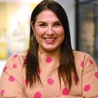 Miriam Caro's Instagram, Twitter & Facebook